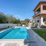Dom wakacyjny House Tina Marčana